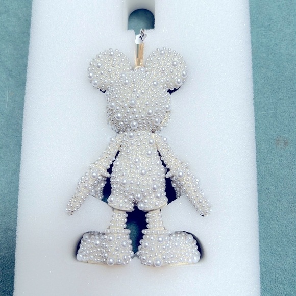 BAUBLEBAR x Disney Mickey Mouse Bag Charm Pearl Fob Key Chain - Picture 3 of 6
